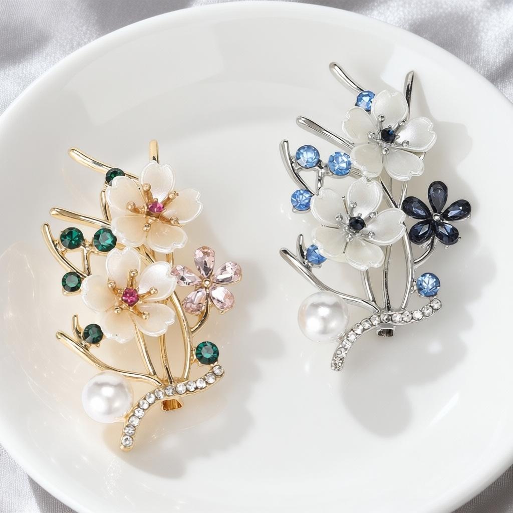 Alloy Rhinestone Peach Branch Brooch Accent Light Luxury Lapel Pin Elegant Versatile Women's Clothing Accessory PD2531