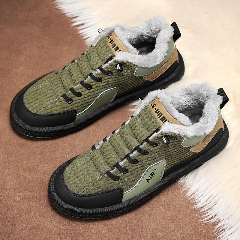 

2024 Новые зимние мужские туфли на меху, теплые повседневные кроссовки, мужская мода, вулканизированная обувь, размер 44, нескользящая износостойкая спортивная обувь 39