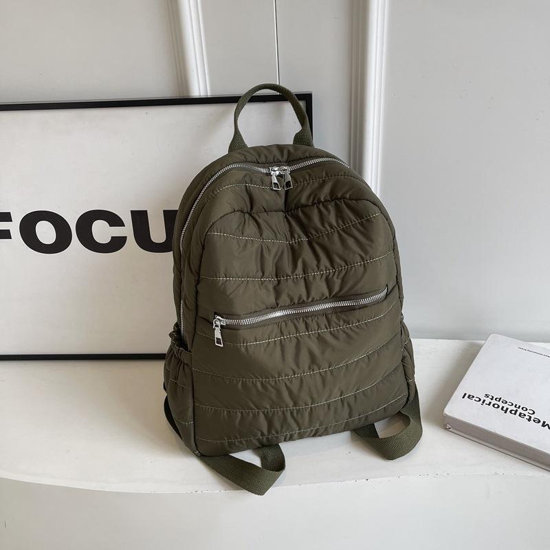 

Simple and stylish backpack 2024 summer new student backpack women s niche commuter travel backpack зелений