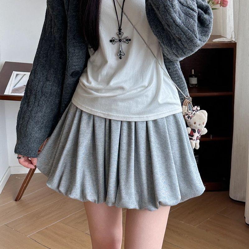 Coffee Glutinous Rice Color Pleated A-Line High-Waist Skirt - Women's Autumn/Winter Anti-Exposure Slimming Skirt.