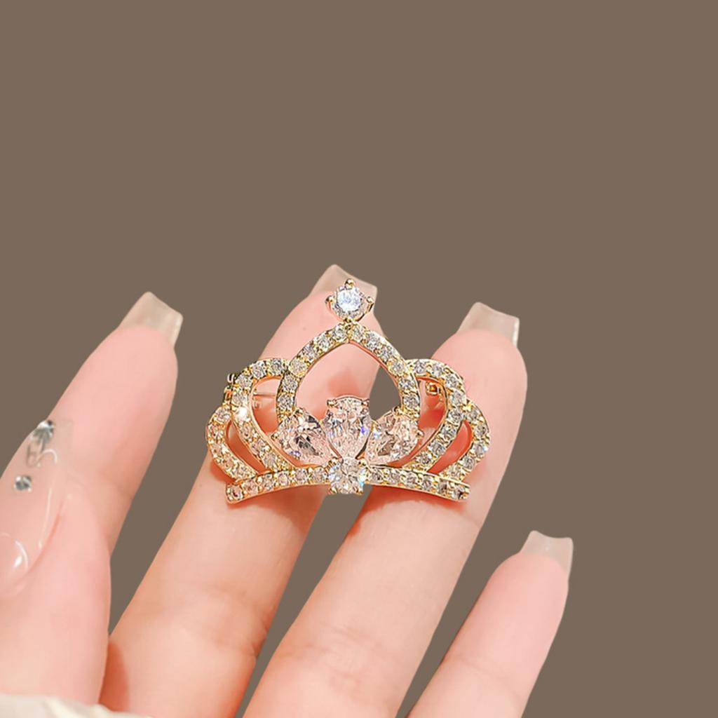 Small Brooch Sense Of Luxury, Masculinity, Walking Buckle, Corsage Accessories