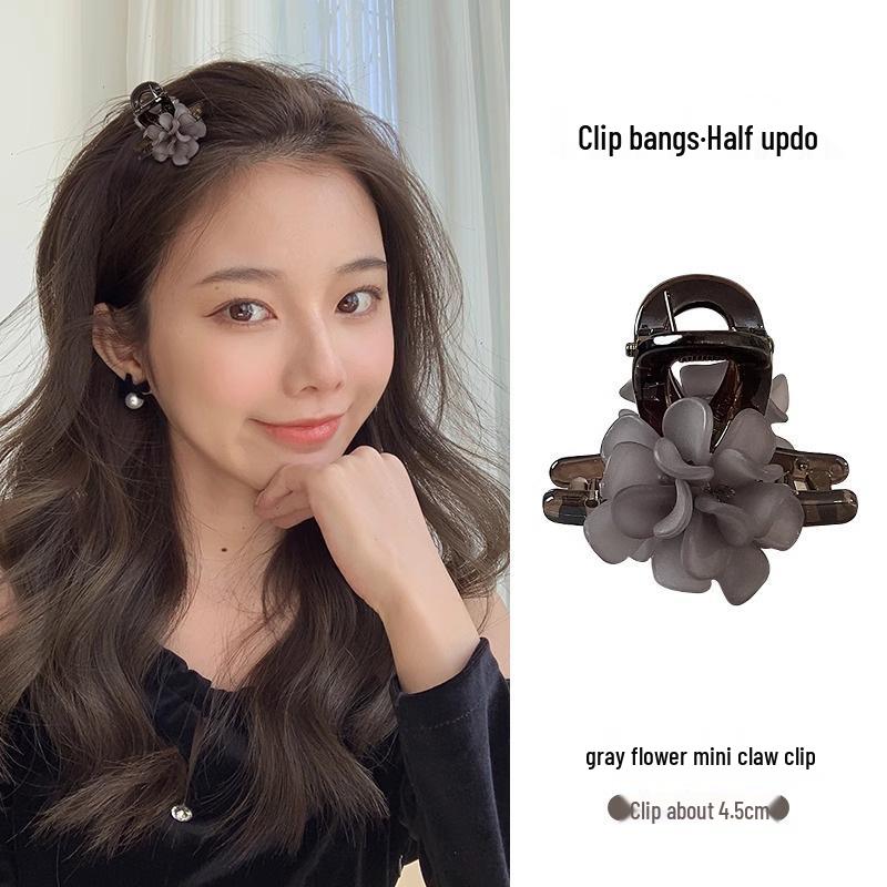 

Изысканная заколка для волос с камелией: Элегантный аксессуар-шаль для коротких волос, идеально подходящий для стильных причесок с полупучком и высокой моды. Hair Clip