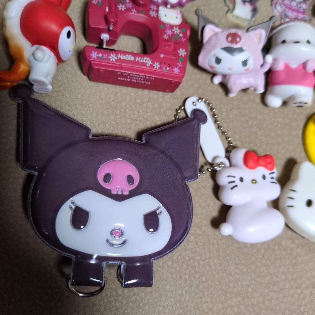 [GEBRAUCHT] Hello Kitty Kuromi My Melody Pompompurin Kiki Lala Maskottchen Acryl Schlüsselanhänger Figur Gacha Bündel Sanrio &
