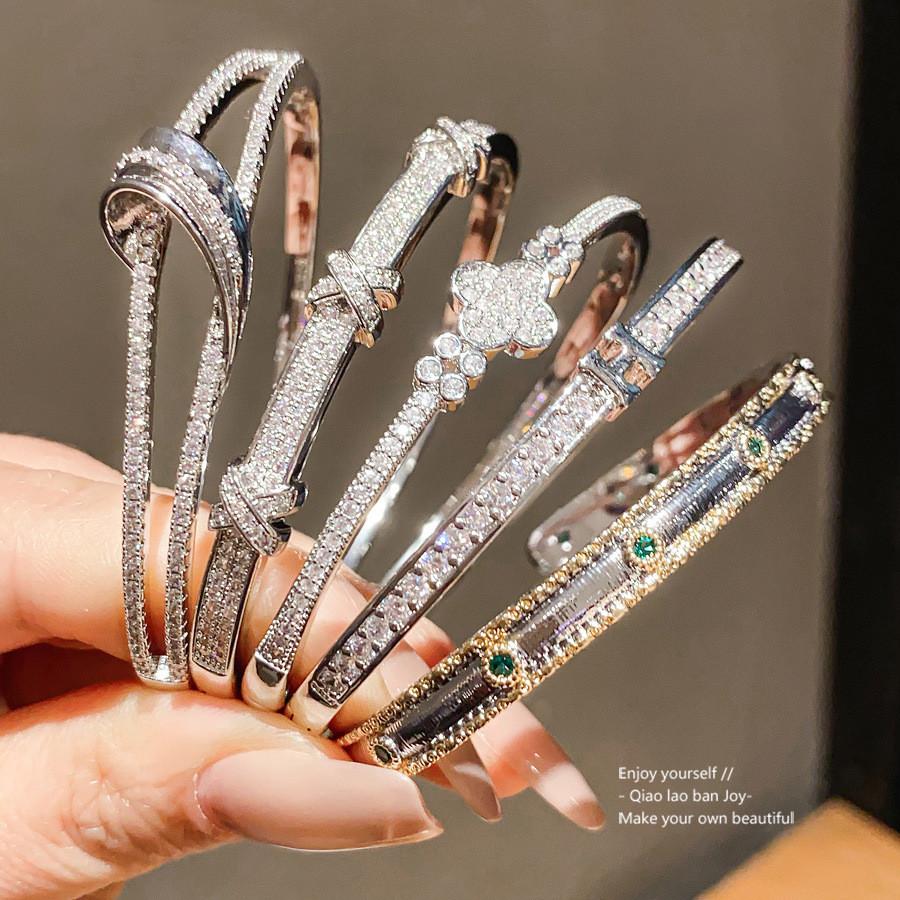 Zircon Geometric Open Wristband With Copper Material For Elegant Daily Accessory