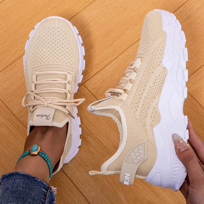 Women's shoes spring new foreign trade large size shoes fly-woven breathable casual shoes soft sole not tired feet dad shoes