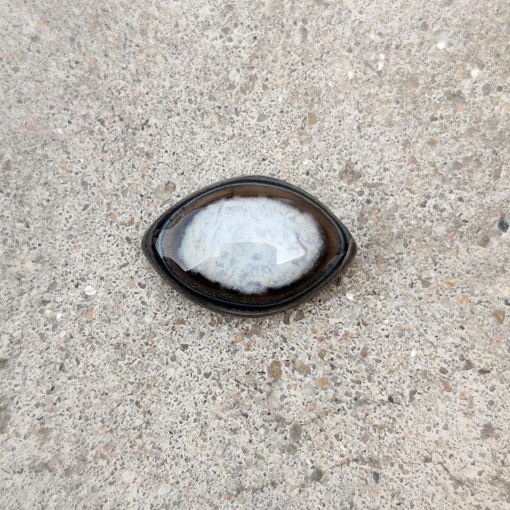 22.35 Carat, Black Banded Eye Agate Cabochon Gemstone, 24x16x8 MM Size.