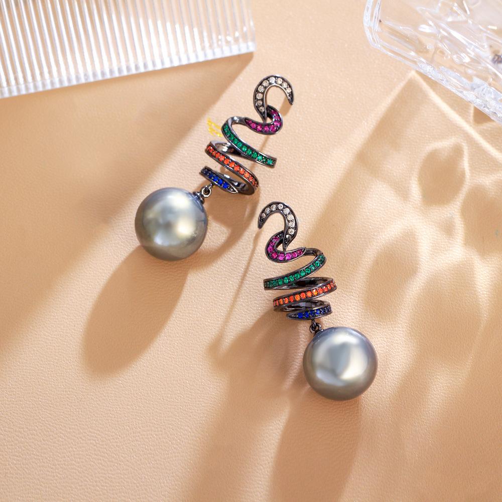 French Light Luxury Celebrity Design Rotating Color Pearl Earrings Slightly Inlaid Zircon Retro Court Style Earrings Earrings