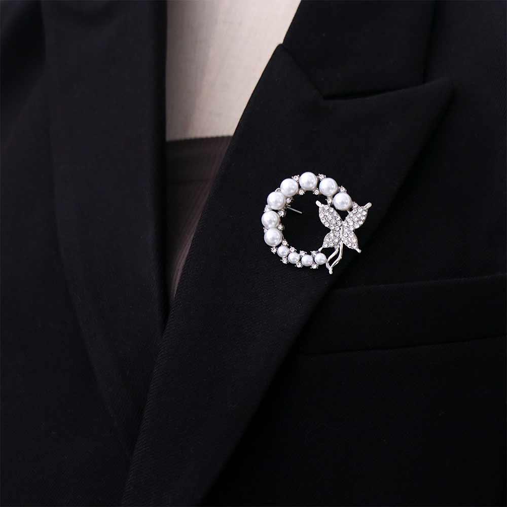 Elegant Wreath Butterfly Brooch Baroque Rhinestone Circle Brooches Circle Butterfly Brooch  Girls