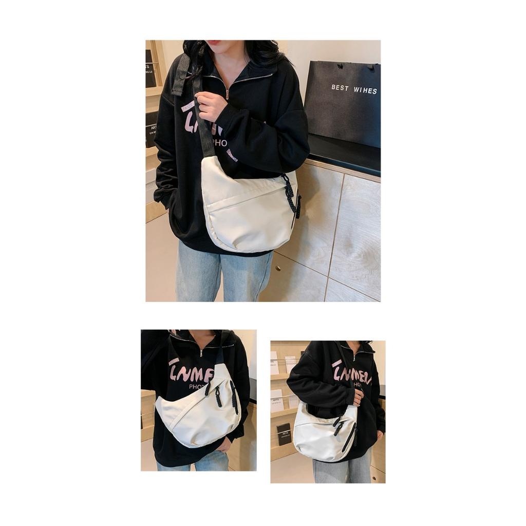 Torba typu tote w stylu neutralnym z paskiem do noszenia rzeczy fitness. Nowa mini torebka w stylu ulicznym z paskiem na ramię. Lekki