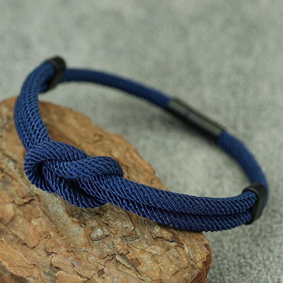 Neues doppelreihiges Liebesknoten-Paararmband Handgeflochtenes Nylonseil Verstellbares Freundschaftsarmband Handschmuck für Männer Frauen