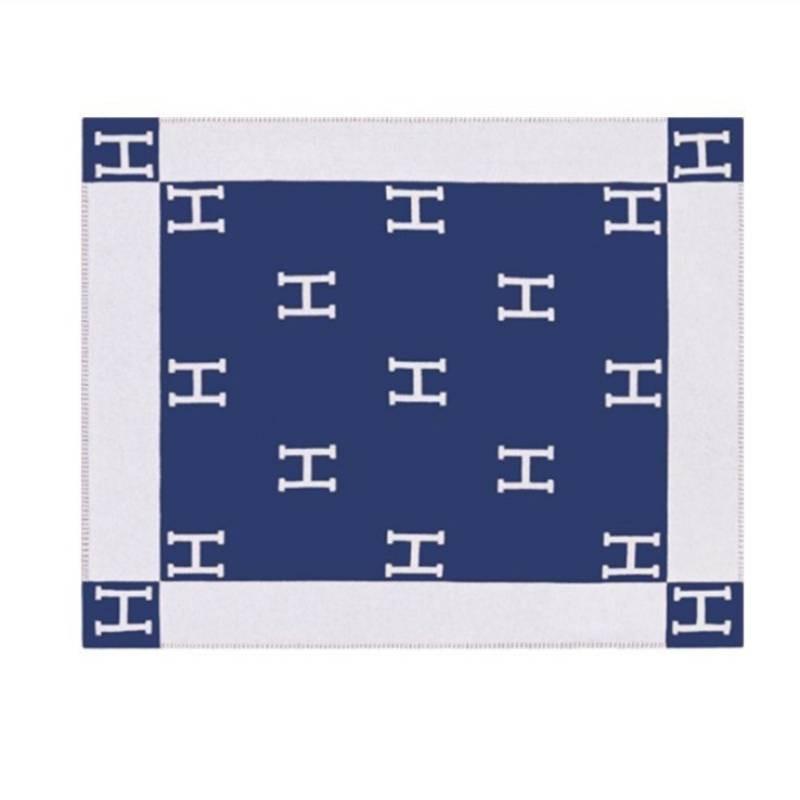 Blanket Flannel Simple With Letter Print Design Suitable For Daily Festival Gift