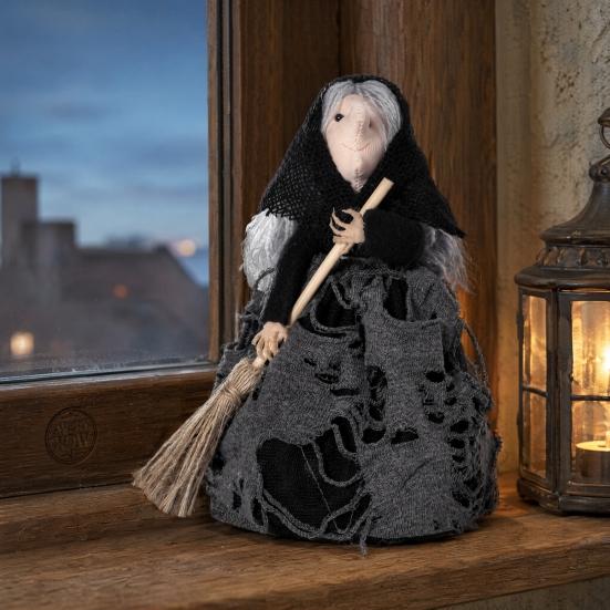 Halloween Küchenhexe Puppe Kleine Hexenstatue mit Besen Tischdekoration für Tisch