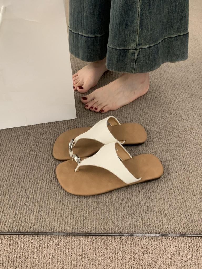 Korean designer set of toe flat-bottomed slippers for women's summer wear is not tiring, casual toe flip-flops, beach sandals