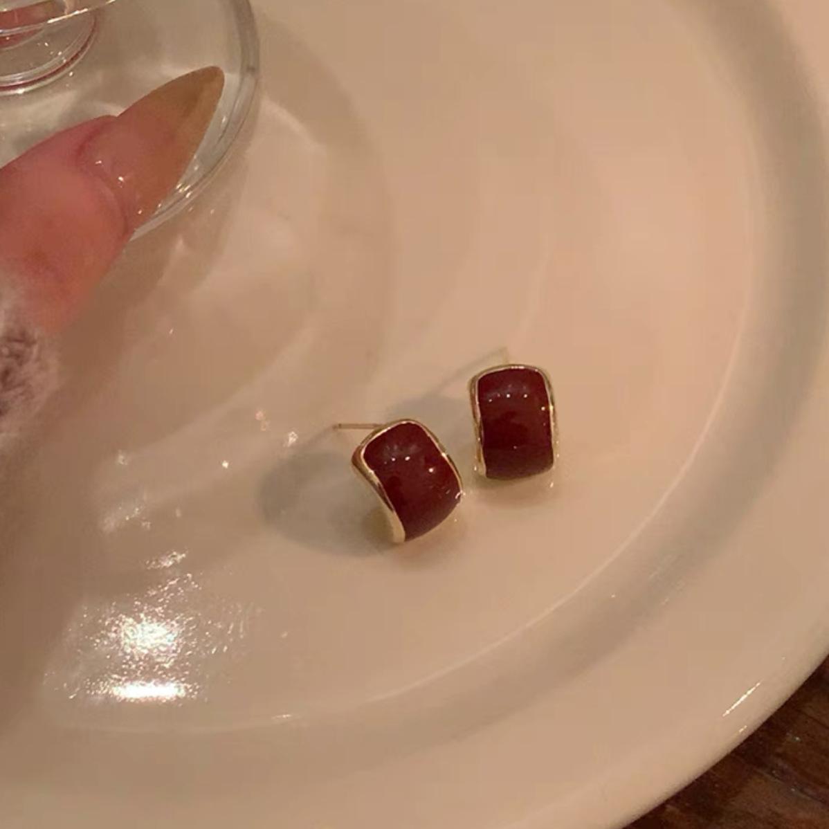 Красные серьги-гвоздики, Женская любовь, Серьги с фасолью адзуки, Темперамент, Продвинутое чувство, Новогодние серьги Niche.