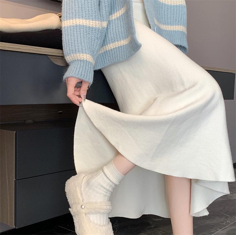 Black High-Waisted Fishtail Pencil Skirt for Women