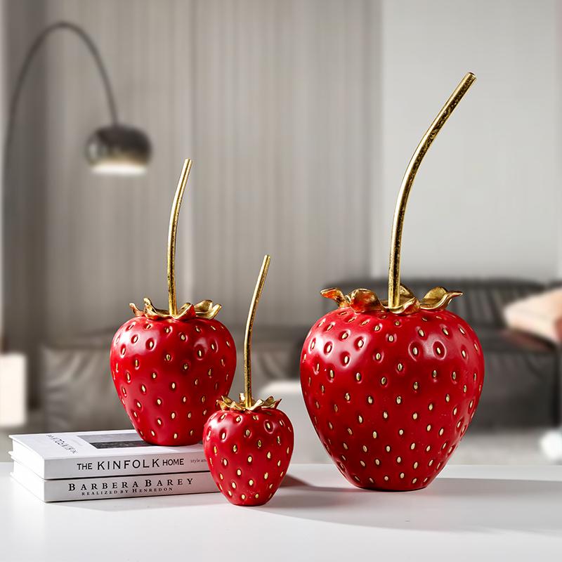 Simulation Strawberry Fruit Display Resin Crafts Gold Strawberry Figurine Decorative Figurines Home Decoration Accessories