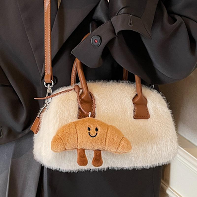 Plush autumn and winter pillow bag new fashion niche handbag popular underarm shoulder messenger bag
