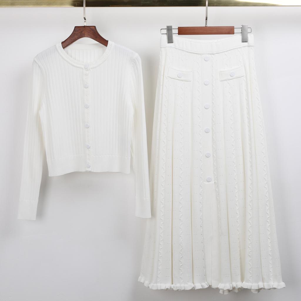In stock, high-quality spring and autumn new fashionable trendy knit long-sleeve top + skirt set for women, 25166
