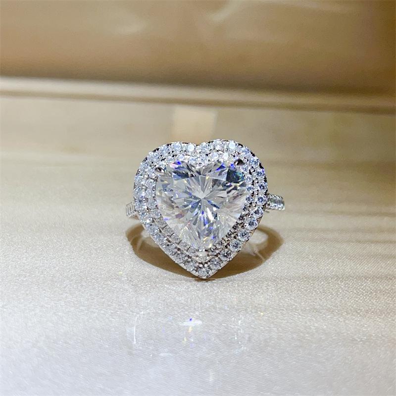5-Carat D Color Heart-Shaped Moissanite Ring with Micro-Pave, Luxury Design for Women, European and American Style, Popular Exaggerated Diamond Ring.