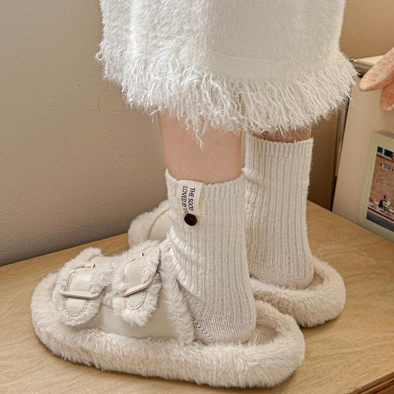 Autumn and Winter Fabric Label Button Wool Socks, Women's Mid-calf Socks, Solid Color Thickened Warm and Versatile Pile Socks