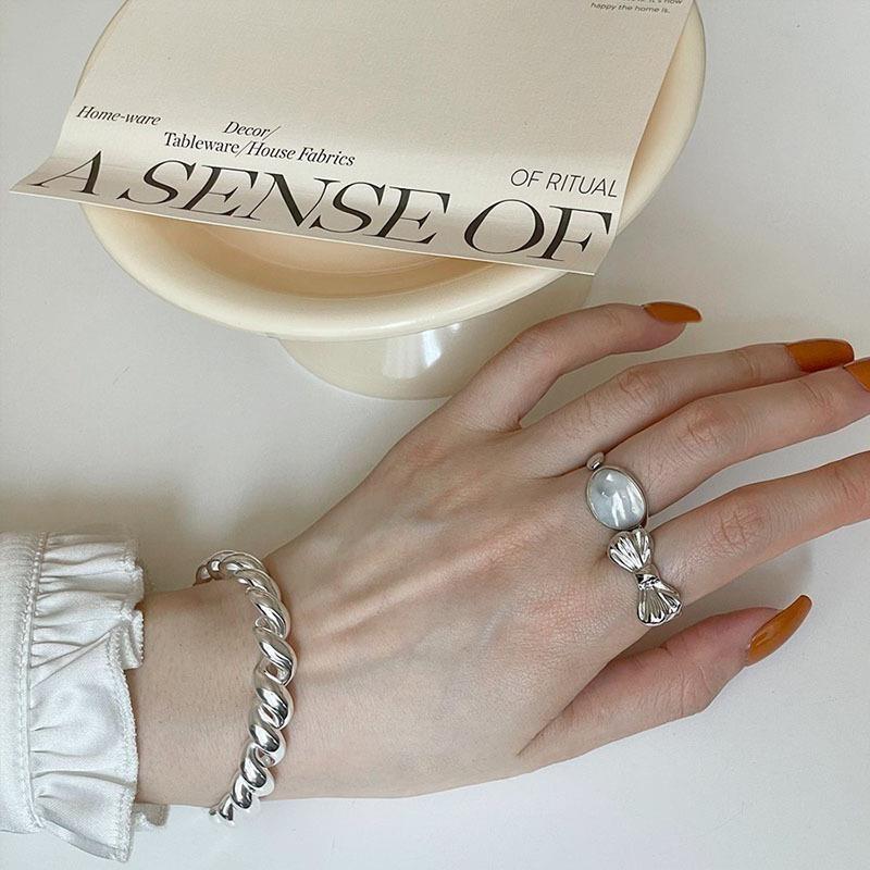 Eleganter Verstellbarer Kupfer Schmetterlingsschleifenring für Damen Perfekt für Schicken Alltag