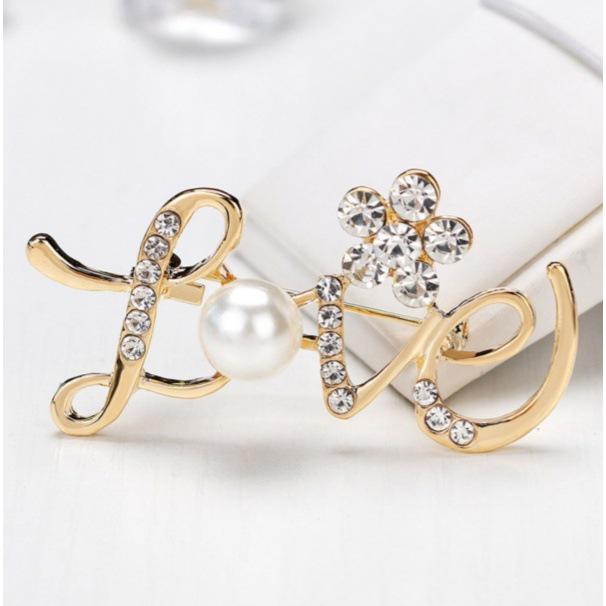 Elegant Coco Style Pearl Brooch Pin - Versatile Lapel Accessory
