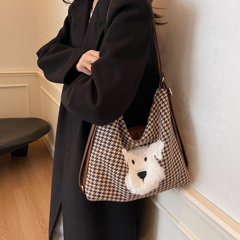 

Милая плюшевая сумка-тоут для щенка, женская сумка, модный повседневный рюкзак большой вместимости, женская сумка высокого класса темно-коричневого