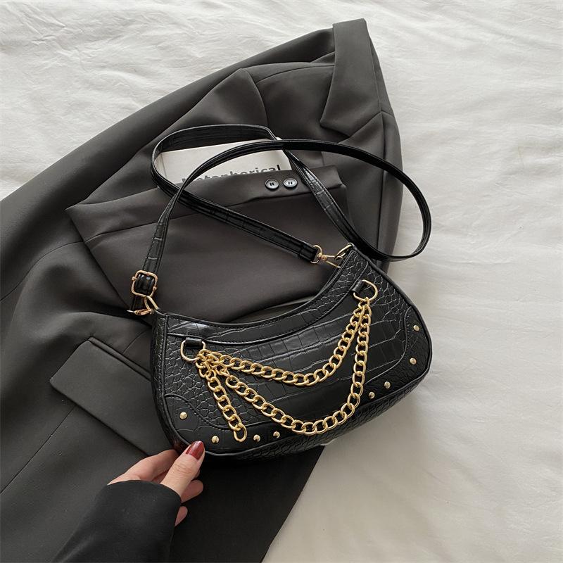 This year, the popular women's chain shoulder women's bag 2025 new Korean version of the versatile foreign style fashion shoulder underarm women's bag