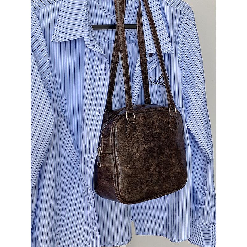 Ielgy Female Bag Retro Simple Lightweight Small Square Bag Portable Shoulder Bag