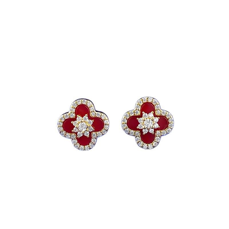 Hui Zhi Yi S925 Silver Four-Leaf Clover Stud Earrings with Red Agate Color - Light Luxury Fashion Style