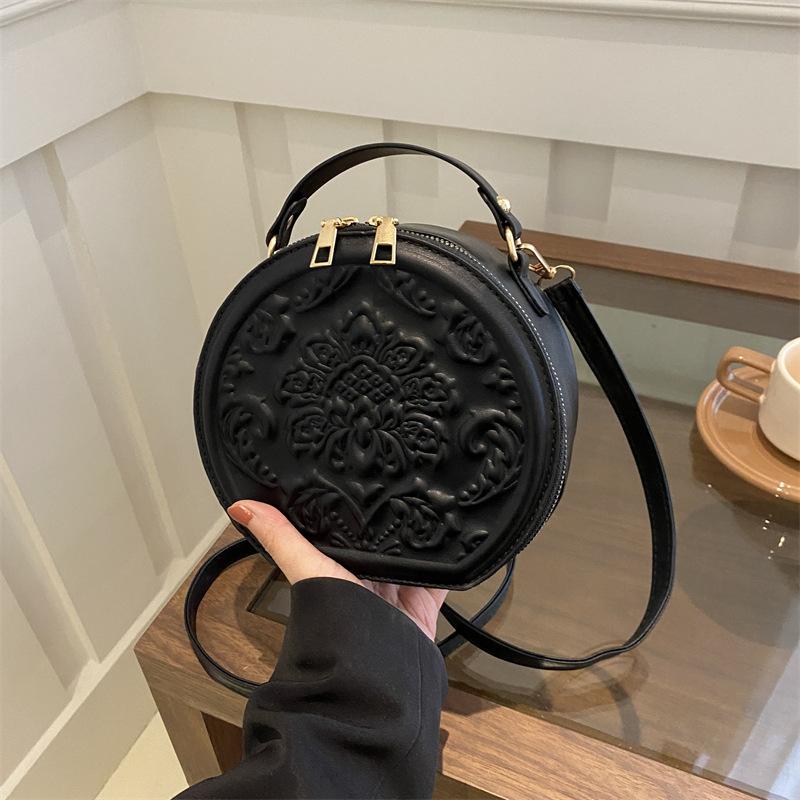 Fashion Women'S Bag Pressure Shell Portable Small Round Bag Niche Versatile Shoulder Bag Foreign Style Messenger Bag