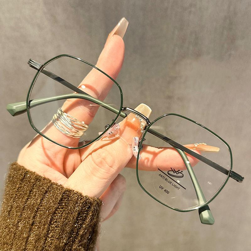 New Large Frame Ultra-light Female Student Anti-blue Light Glasses Myopia Frame 9033 Artifact