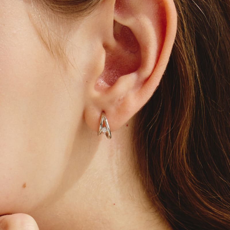 

noonoo fingers Sai Earrings WHITE GOLD