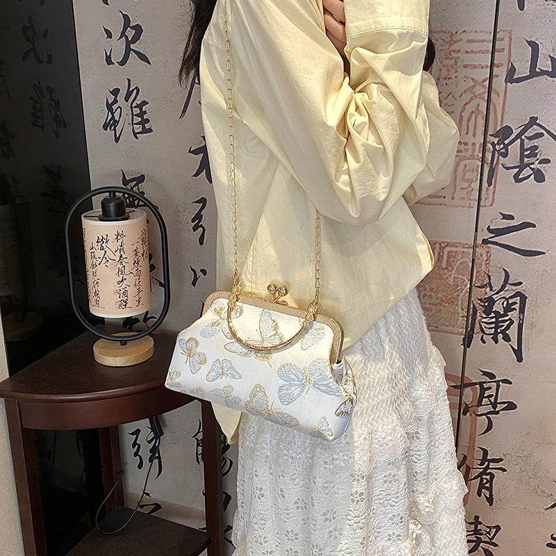 New Summer Retro Portable New Niche Casual Personality Beautiful Simple Fashionable Slant Shell Bag