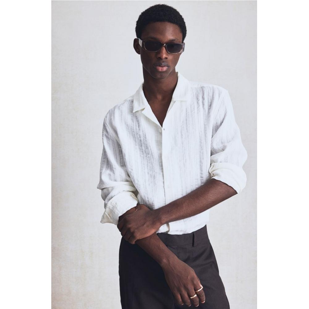 H M Regular Fit Jacquard caMp sHirt creaM