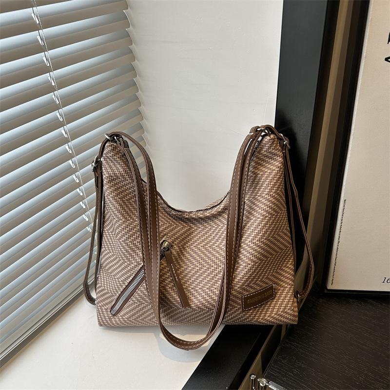 Lazy Wind Large-capacity Bag Women's New Niche Multi-function Shoulder Messenger Bag Tote Bag