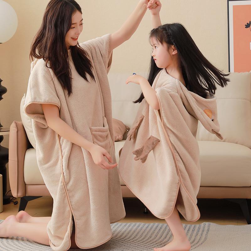 Capybara Coral Fleece Hooded Bathrobe: Absorbent, Quick-Drying, Warm - for Adults & Children