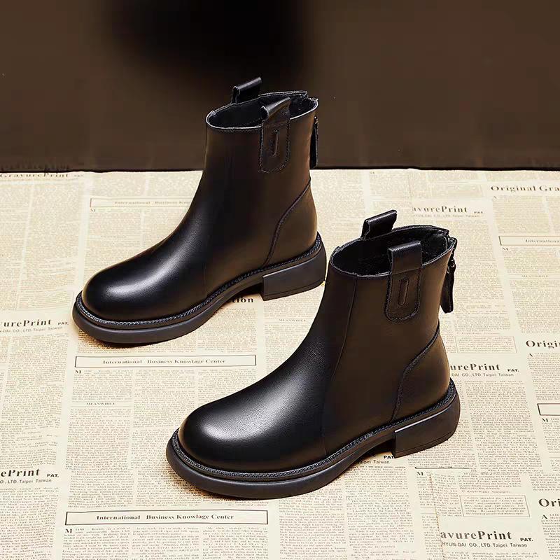 Měkké kožené tenké kozačky dámské 2025 nové s plochou podrážkou se zadním zipem jarní a podzimní jednovrstvé kozačky podzimní a zimní sametové martensky krátké kozačky