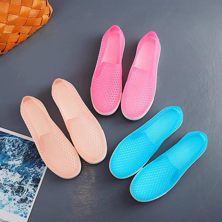 WTEMPO Women's Hollow-out Breathable Flat Thick Heel Anti Slip Casual Work Shoes Spring Summer Large Size Solid Color Single Shoes
