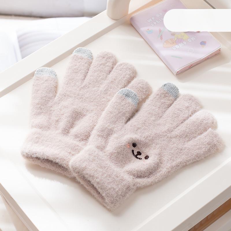 

Новые зимние милые холодостойкие и теплые перчатки для обучения печати на сенсорном экране с вышивкой и мультяшным смайликом для велоспорта one size fits all