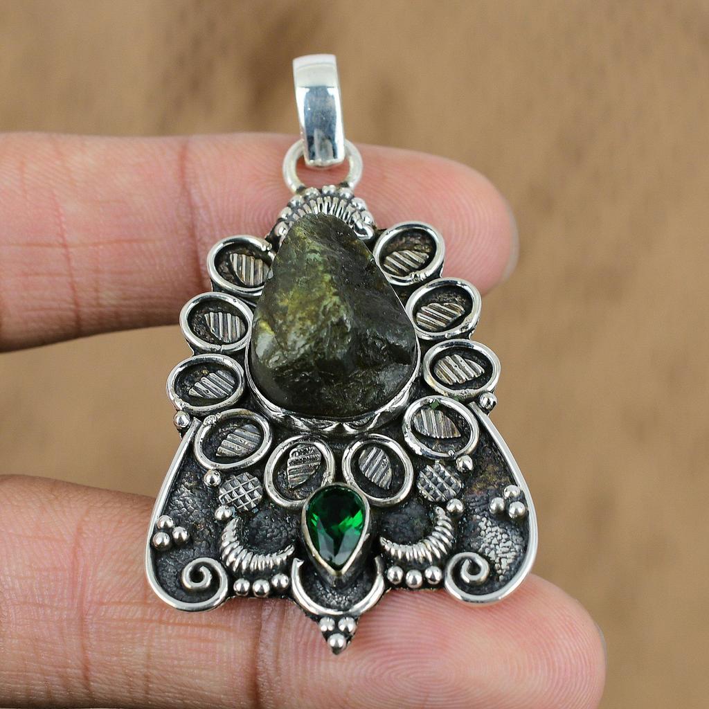 Gift For Women Pendant 925 Sterling Silver Natural Labradorite Rough Gemstone