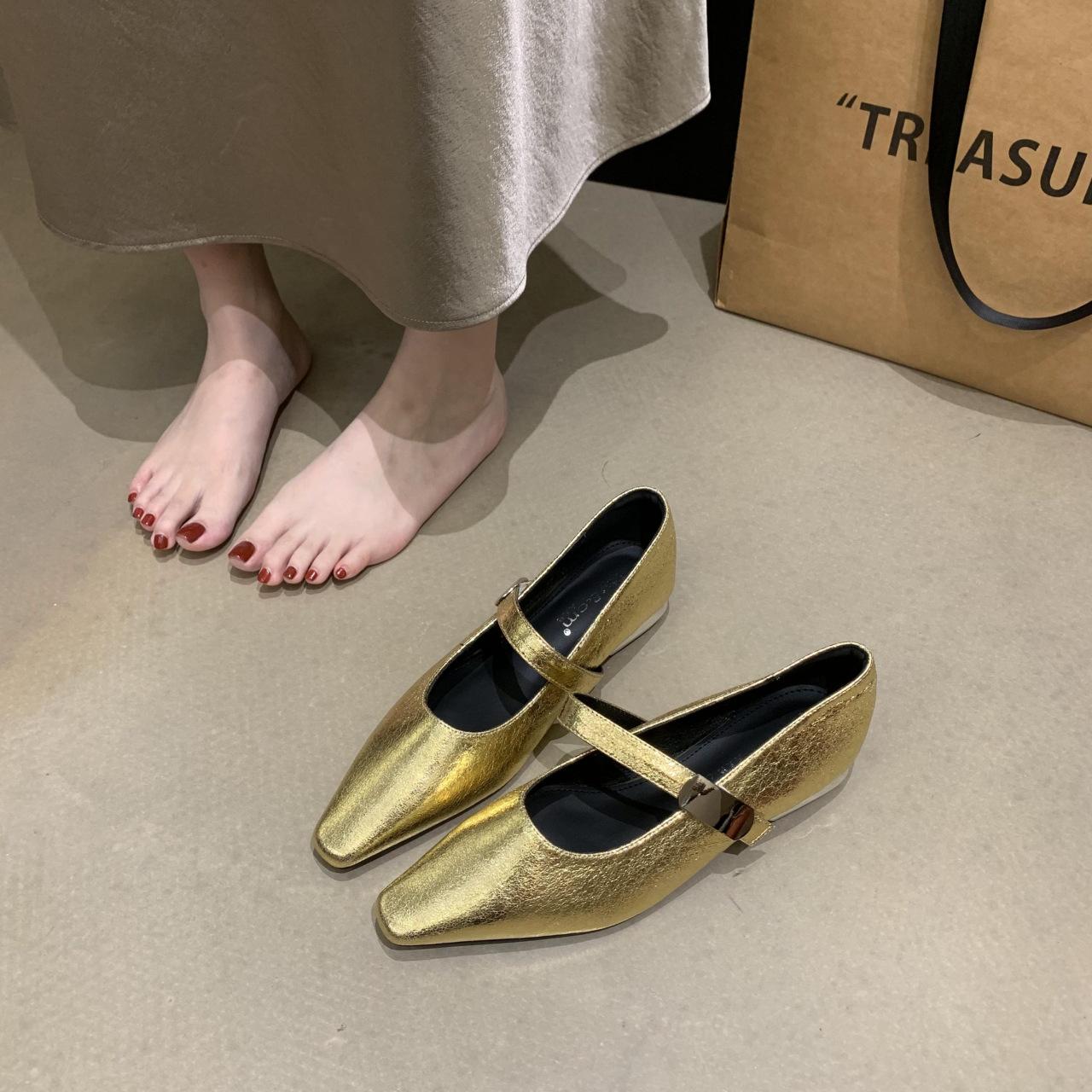 

French high-end late evening wind one-word buckle belt low-heeled Mary Jane shoes shallow mouth pointed toe commuter low-heeled single shoes women 35 золотой
