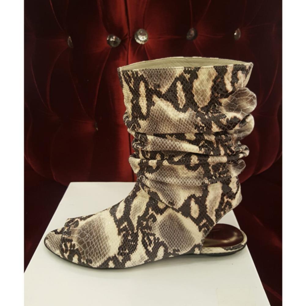 

Коричневая обувь в женском стиле 39 разноцветный