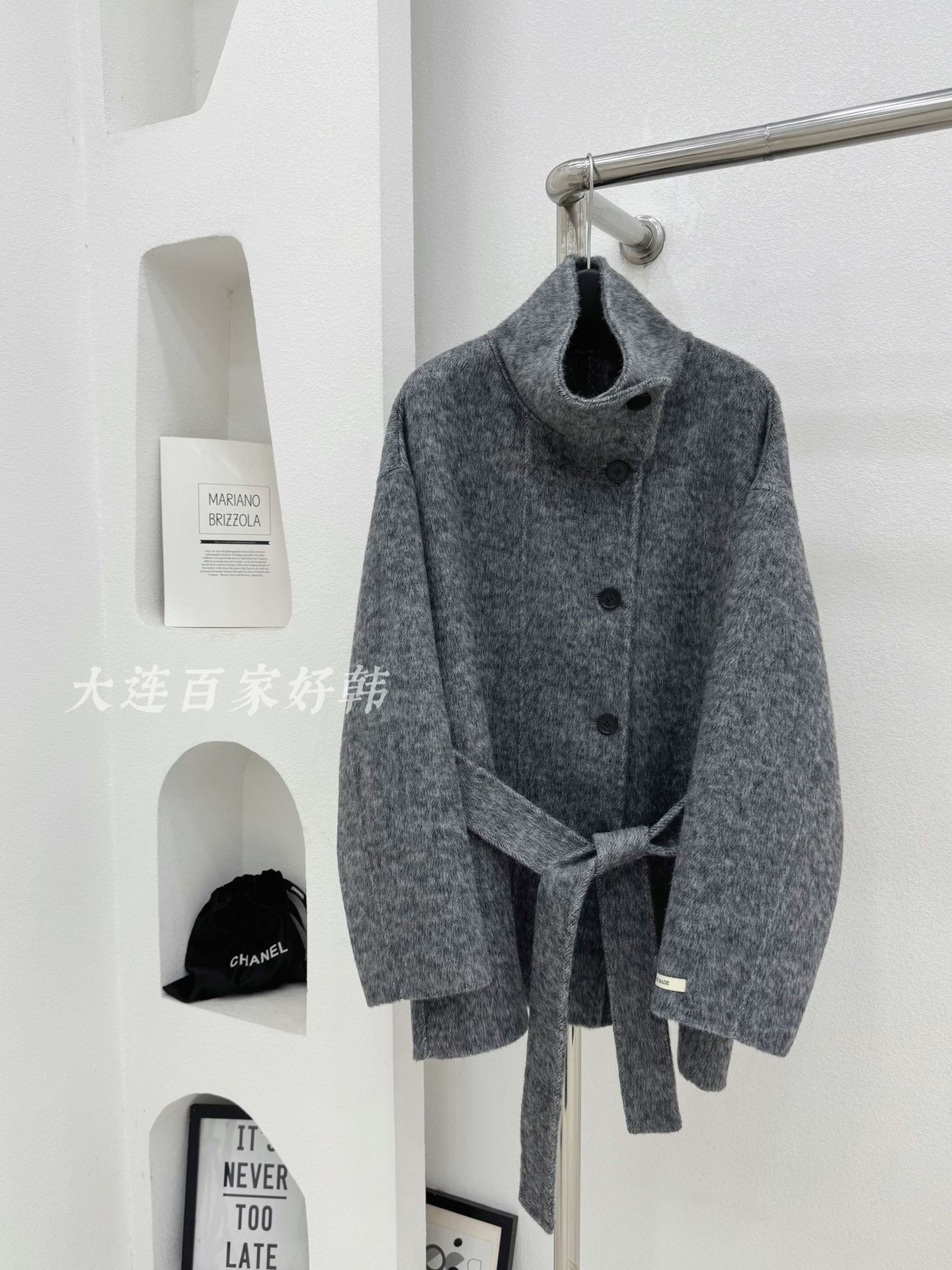 

Пальто из маленькой двусторонней шерсти с воротником-стойкой, женское серое осенне-зимнее пальто, короткое, нишевый дизайн, новое M