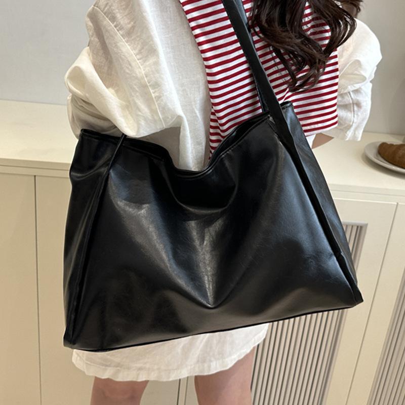 Bag 2025 new bag large capacity women's fashion foreign style high sense soft leather texture shoulder tote bag