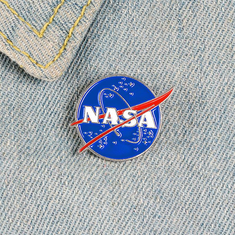 NASA Astronaut Space Brooch - Creative Alloy Badge Pin Accessory