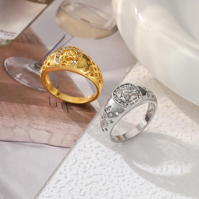 

New hip-hop gold-plated diamond-encrusted horse head couple ring No. 6 золотий