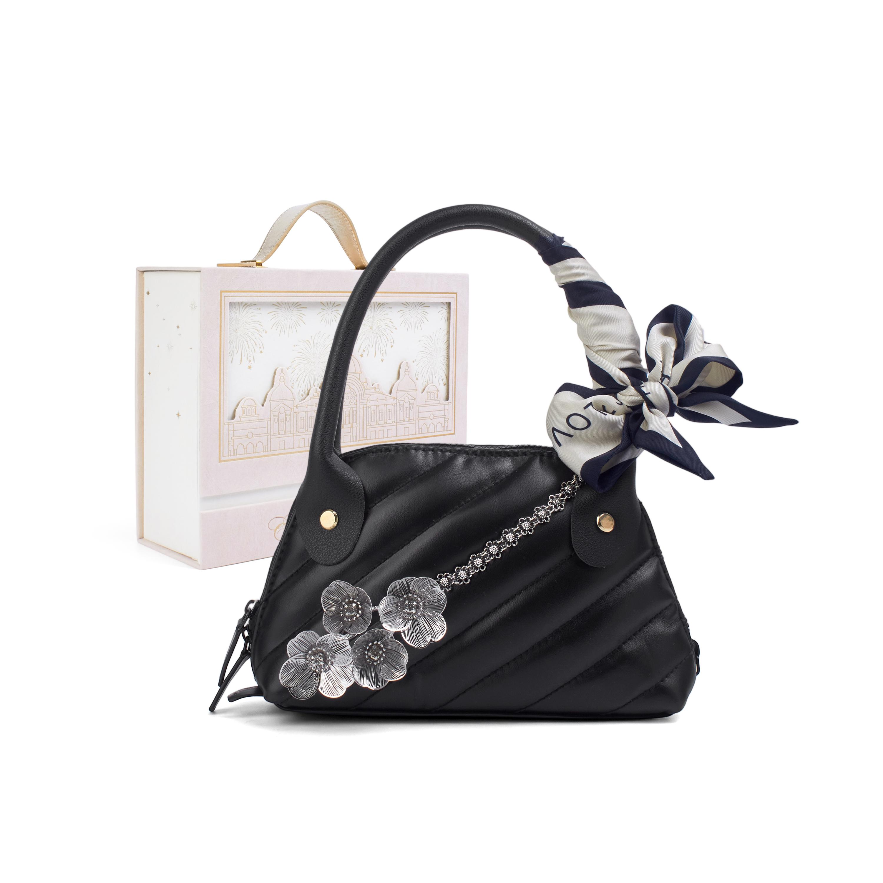 SAINT LAURENT [Индивидуальная косметичка]Маленький цветок, Черная бабочка Шепот Нежный