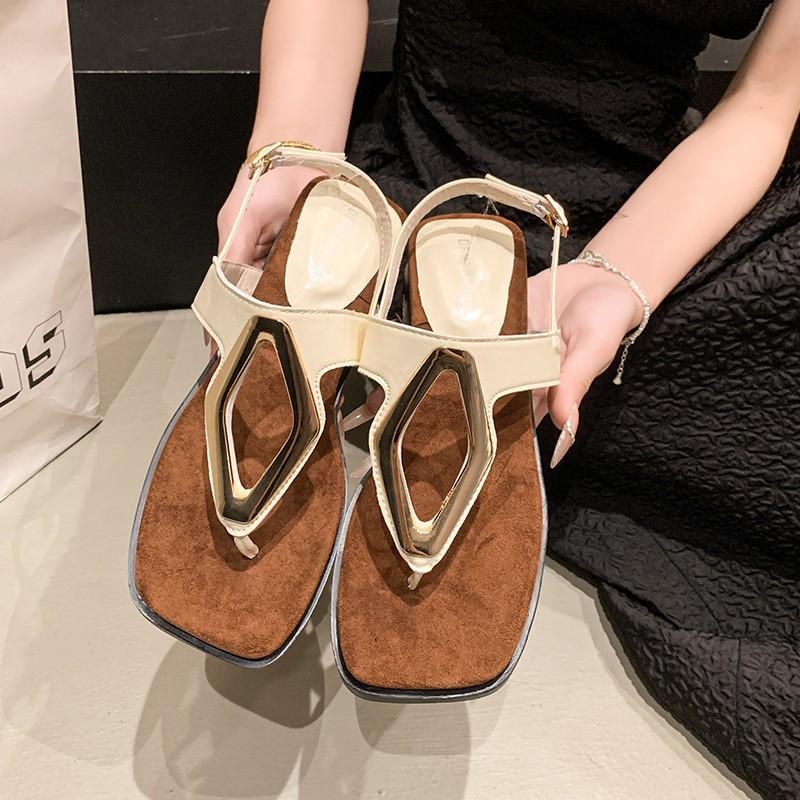 Summer Super Good-looking Thick-soled Small Slope Heel Pinch Toe Roman Sandals Women's Summer Outer Wear with Skirt 2025 New