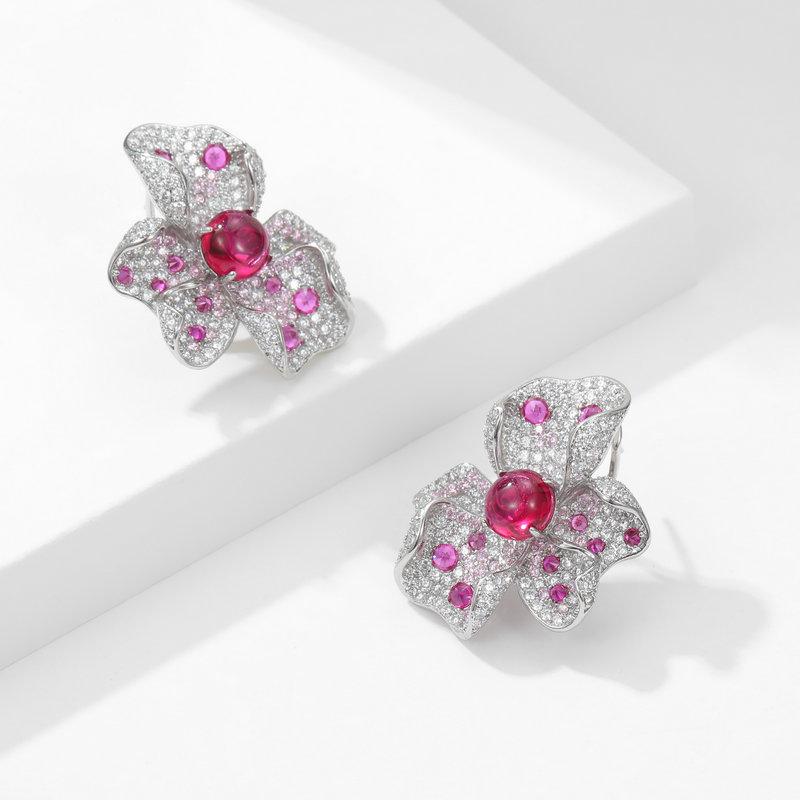 SUYU Women's Light Luxury 3D Flower Earrings 2024 New Tower Buckle Design Flower Earrings Travel Wedding Accessories